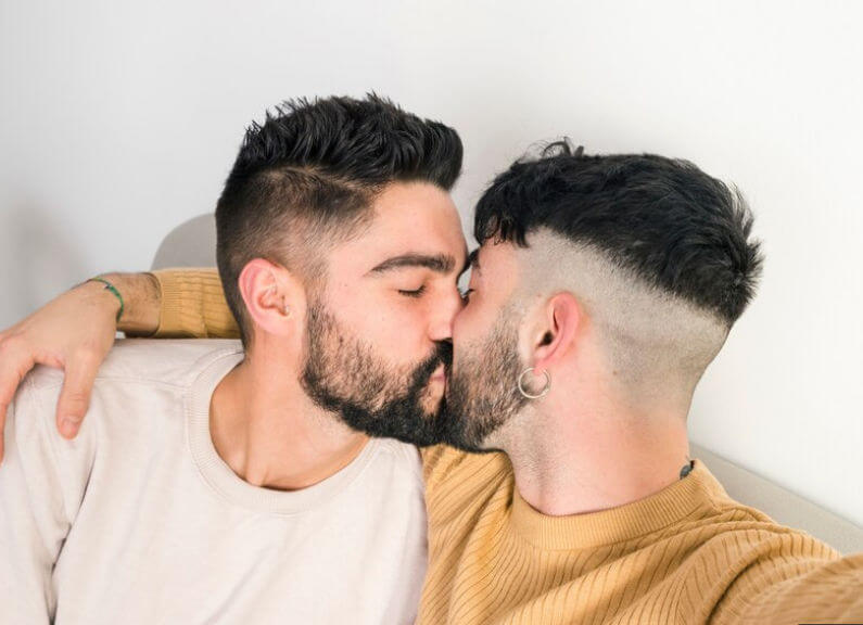 Gay Daddy Beziehung Vorteile